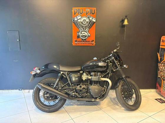 TRIUMPH THRUXTON 